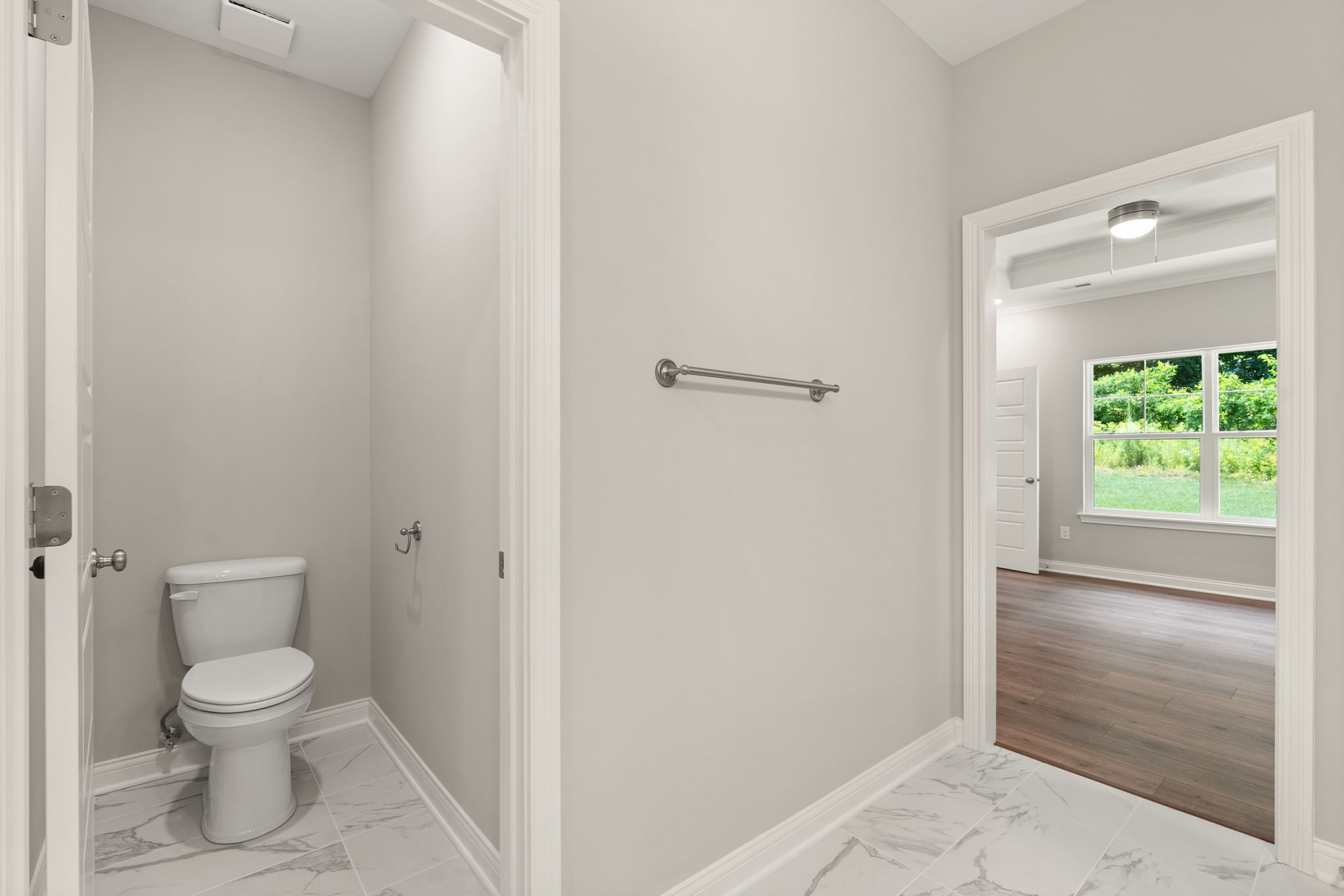 32 833 Kings Ct 6 (2)